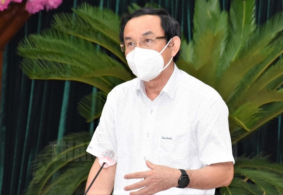 Bí thư TPHCM: Chúng ta không đơn độc, phải tiếp tục chiến đấu để phòng dịch - 1 Bí thư TPHCM: Chúng ta không đơn độc, phải tiếp tục chiến đấu để phòng dịch - 1