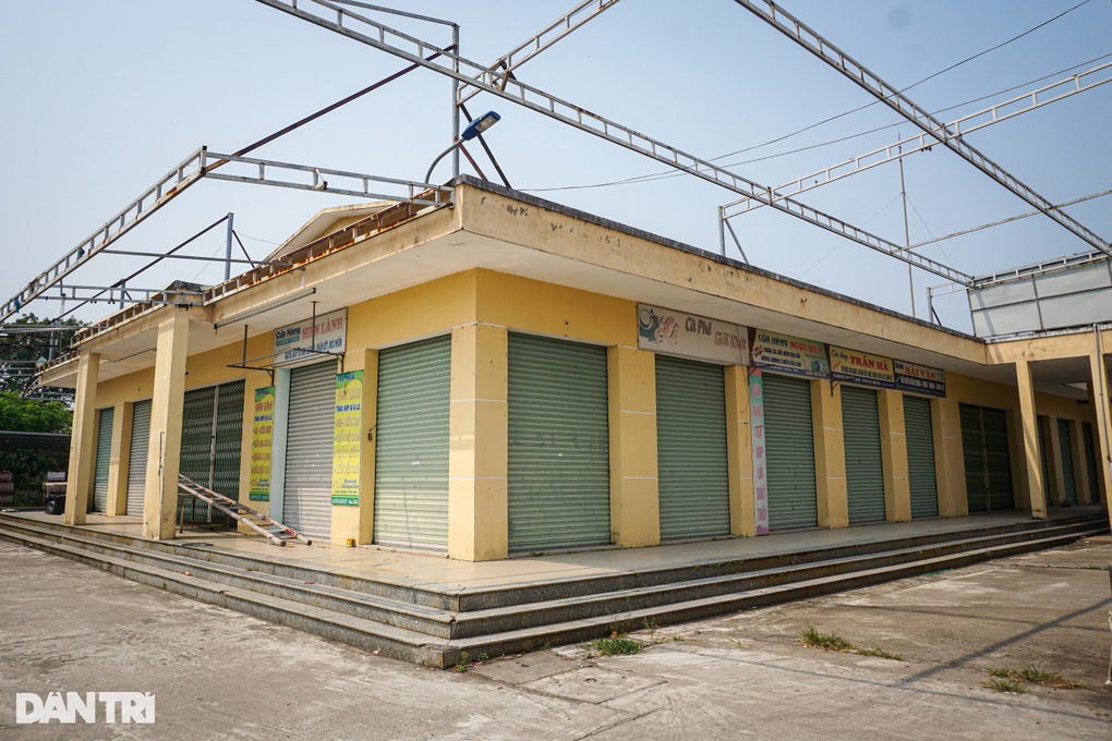 Tiểu thương đồng loạt rời bỏ khu chợ tiền tỷ ở Đà Nẵng - 3 Tiểu thương đồng loạt rời bỏ khu chợ tiền tỷ ở Đà Nẵng - 3