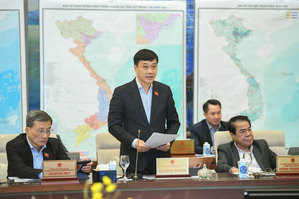 Bộ trưởng Nguyễn Chí Dũng: Tập trung tạo vùng kinh tế trọng điểm - 3 Bộ trưởng Nguyễn Chí Dũng: Tập trung tạo vùng kinh tế trọng điểm - 3