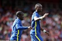 Hàng thủ sai lầm nghiêm trọng, Arsenal gục ngã trước Chelsea