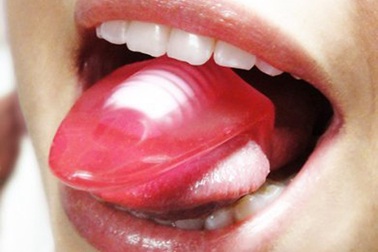 Coi chừng loại "lưỡi thần kỳ" bán ở tiệm bao cao su