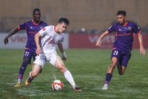 HLV Huỳnh Đức và Đức Thắng nhận xét về màn trình diễn của Hoàng Đức