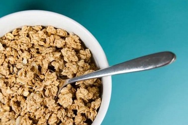 Giật mình phát hiện siêu thị bán ngũ cốc đã hết hạn từ... 21 năm trước