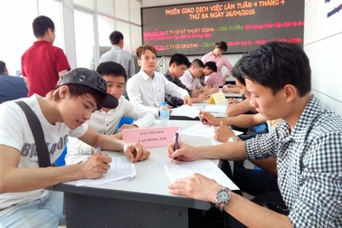 Lao động phi chính thức: Bươn chải với lương bình quân 4,4 triệu đồng/tháng