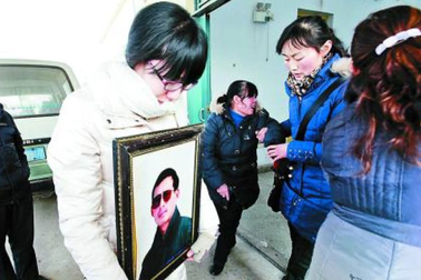 Hành trình điều tra cái chết của một công nhân sau khi bị cảnh sát bắt