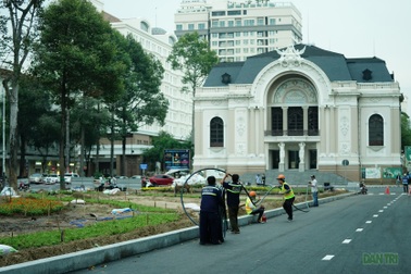 Tháo dỡ rào chắn công trình tuyến metro, "trả lại" công viên Lam Sơn