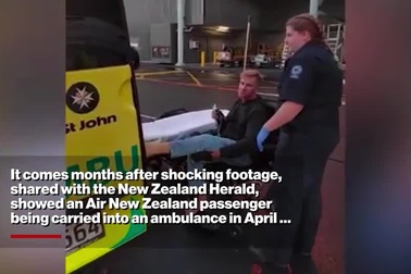 Khách bị chảy máu mũi thủng màng nhĩ do máy bay gặp sự cố ở độ cao 3000m