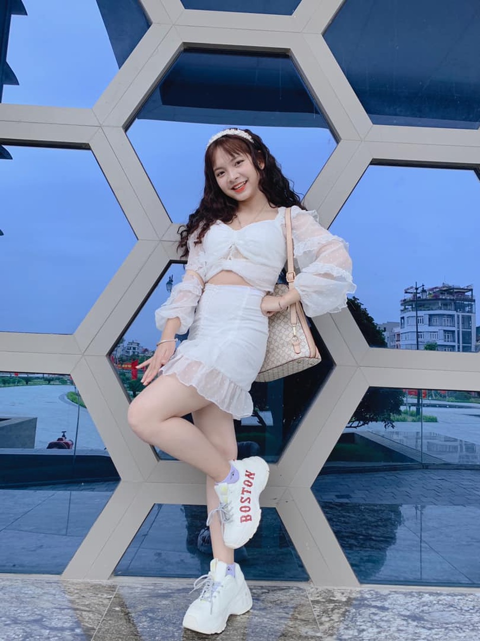 4 hot girl hút hàng triệu người theo dõi trên TikTok dù… chưa 18 tuổi - 2 4 hot girl hút hàng triệu người theo dõi trên TikTok dù… chưa 18 tuổi - 2