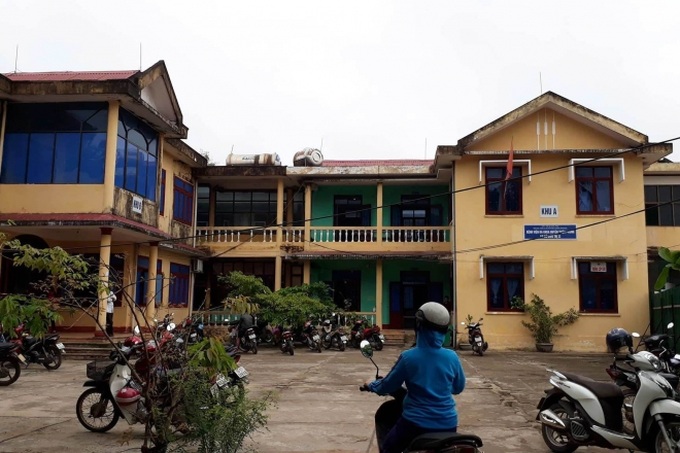 Nữ sinh lớp 10 ở Quảng Trị nghi bị hiếp dâm tập thể: 9 nam sinh liên quan chủ động xin nghỉ học - Ảnh 2. Nữ sinh lớp 10 ở Quảng Trị nghi bị hiếp dâm tập thể: 9 nam sinh liên quan chủ động xin nghỉ học - Ảnh 2.