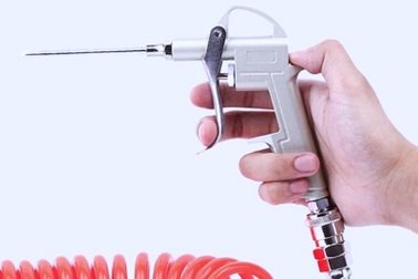 Bị bạn lấy vòi xịt hơi vào hậu môn để... đùa, người đàn ông vỡ đại tràng