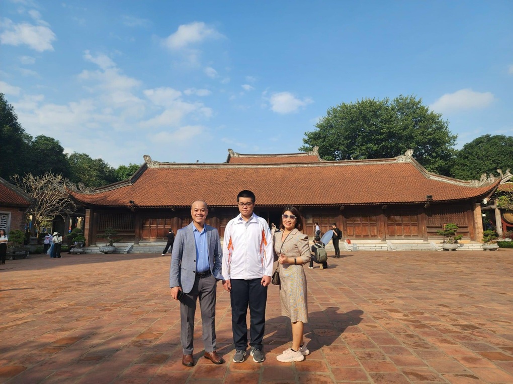 Thủ khoa lớp 10 Hà Nội từng đỗ thủ khoa đầu vào lớp 6 Chuyên ngữ, Cầu Giấy - 2 Thủ khoa lớp 10 Hà Nội từng đỗ thủ khoa đầu vào lớp 6 Chuyên ngữ, Cầu Giấy - 2