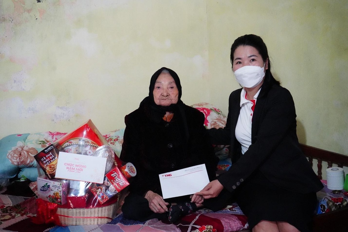 TNG Holdings Vietnam dành gần 1,5 tỷ đồng tặng quà Tết cho người nghèo - 1 TNG Holdings Vietnam dành gần 1,5 tỷ đồng tặng quà Tết cho người nghèo - 1