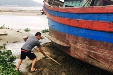 Ngư dân khốn đốn khi tỉnh dừng dự án nạo vét sông