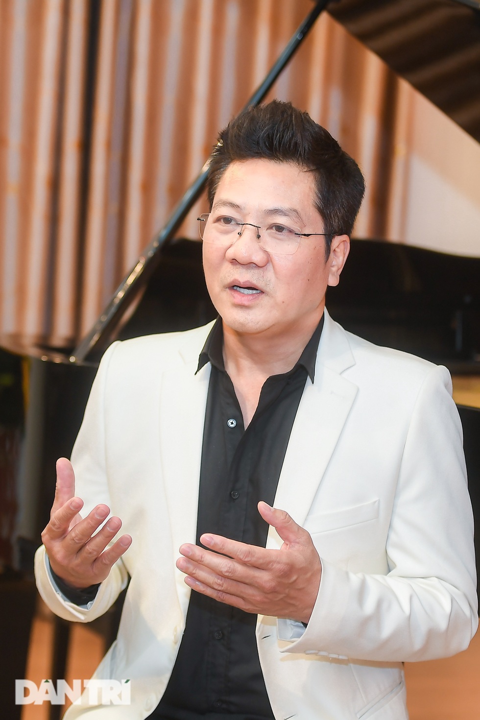 NSND Quốc Hưng: Tôi giàu bạn và học trò, Tết chỉ muốn về với mẹ - 2 NSND Quốc Hưng: Tôi giàu bạn và học trò, Tết chỉ muốn về với mẹ - 2