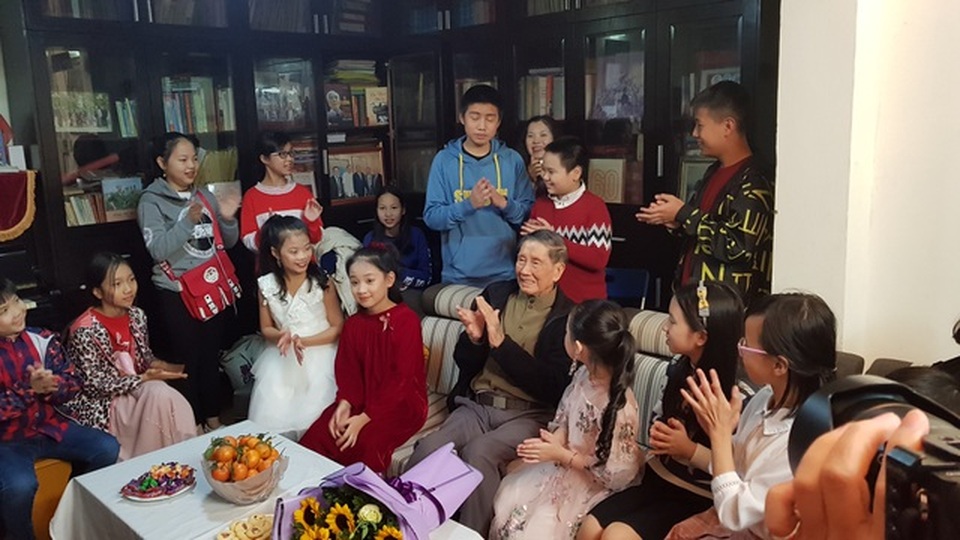 Nhạc sĩ Phạm Tuyên viết về Đảng “đã chạm vào trái tim của hàng triệu người” - 3 Nhạc sĩ Phạm Tuyên viết về Đảng “đã chạm vào trái tim của hàng triệu người” - 3