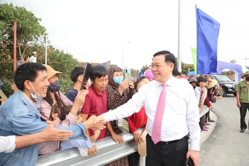 Thủ tướng cắt băng khánh thành cầu Cửa Hội nối Nghệ An - Hà Tĩnh - 3 Thủ tướng cắt băng khánh thành cầu Cửa Hội nối Nghệ An - Hà Tĩnh - 3