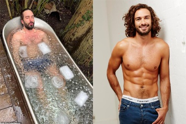 Joe Wicks gây sốc khi nằm trong bồn nước đá