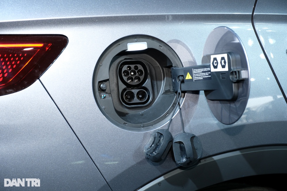 Xe mới ra mắt trong tháng 4: Chuyển dịch "xanh" trên thị trường ô tô Việt