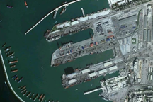 Nga di dời 11 tàu chiến khỏi cảng Syria sau cảnh báo tấn công của ông Trump