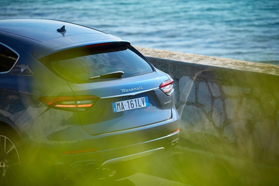 SUV động cơ hybrid đầu tiên của Maserati trình làng - 24 SUV động cơ hybrid đầu tiên của Maserati trình làng - 24