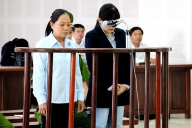 Tiếp tay "thụt két" hơn 25,3 tỉ đồng, nguyên kế toán trưởng lãnh án chung thân