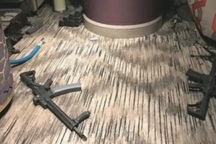 Vũ khí ngổn ngang bên trong "pháo đài" của kẻ xả súng ở Las Vegas