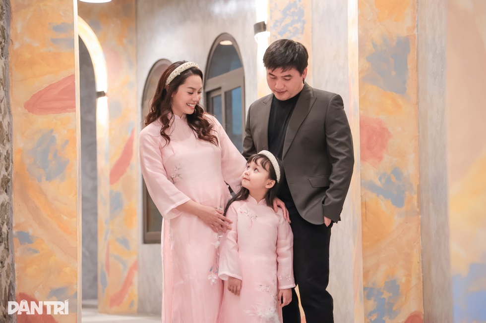 Ca sĩ Nguyễn Ngọc Anh và ký ức về Tết xưa, bán hàng xén cho bà ngoại - 9 Ca sĩ Nguyễn Ngọc Anh và ký ức về Tết xưa, bán hàng xén cho bà ngoại - 9