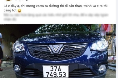 Bấm trúng biển “49.53”, chủ xe nhận “mưa khuyến mãi” từ cộng đồng mạng