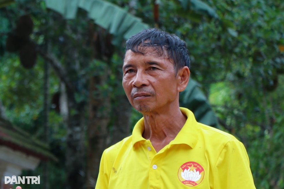 Ông bố chịu tiếng bán con, mong tộc người ngủ ngồi vượt khỏi rừng sâu - 3