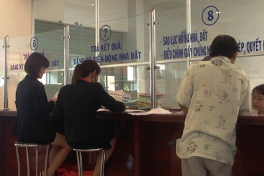 Cán bộ làm việc "câu giờ" phải viết thư xin lỗi dân