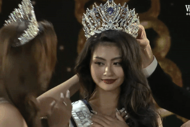 Người đẹp 22 tuổi Xuân Hạnh đăng quang Hoa hậu Hoàn vũ Việt Nam 2023
