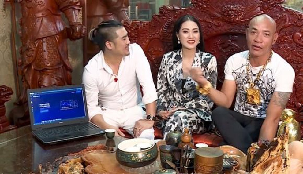 Giang hồ mạng trở thành chuyên gia tài chính, thủ lĩnh đa cấp tiền số - 3 Giang hồ mạng trở thành chuyên gia tài chính, thủ lĩnh đa cấp tiền số - 3