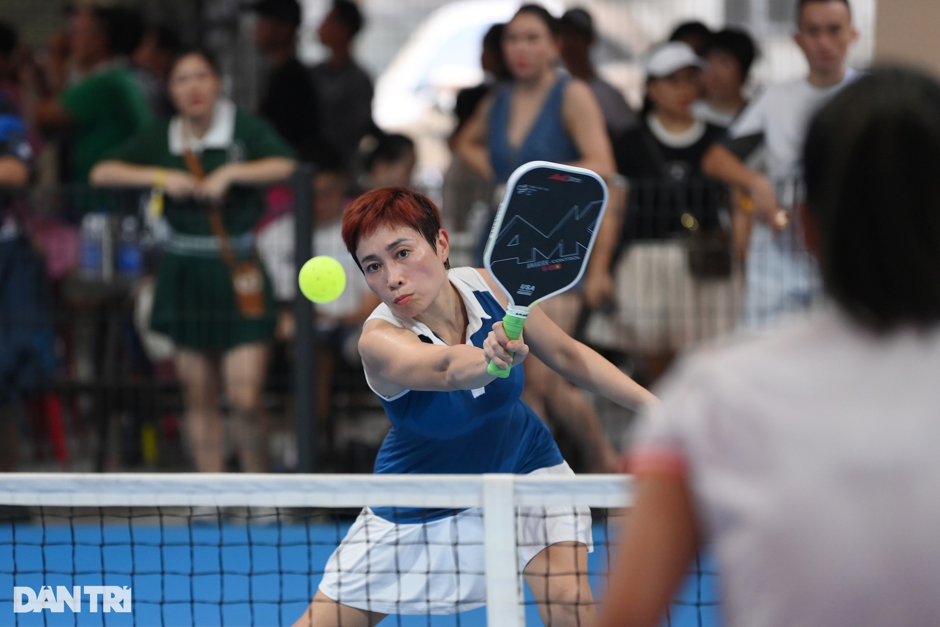 Cảm xúc ăn mừng thăng hoa, đôi công kịch tính trong giải pickleball Dân trí - 9