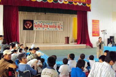 “Niềm tin Nhân ái cho người khuyết tật”