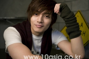 Kim Joon của “Boys Over Flowers” bị nhiễm cúm A/H1N1
