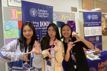 Nữ sinh Đắk Lắk giành học bổng tiền tỷ nhờ ý tưởng bán sữa có một không hai