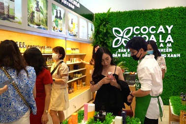 Cỏ Cây Hoa Lá khai trương gian hàng đầu tiên tại TP. HCM