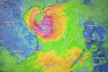 Bão Trà Mi tiến gần bờ, miền Trung có nơi mưa rất to