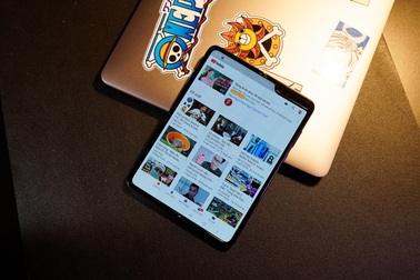 2 tuần trải nghiệm Samsung Galaxy Fold: Thú vị nhưng giá cao