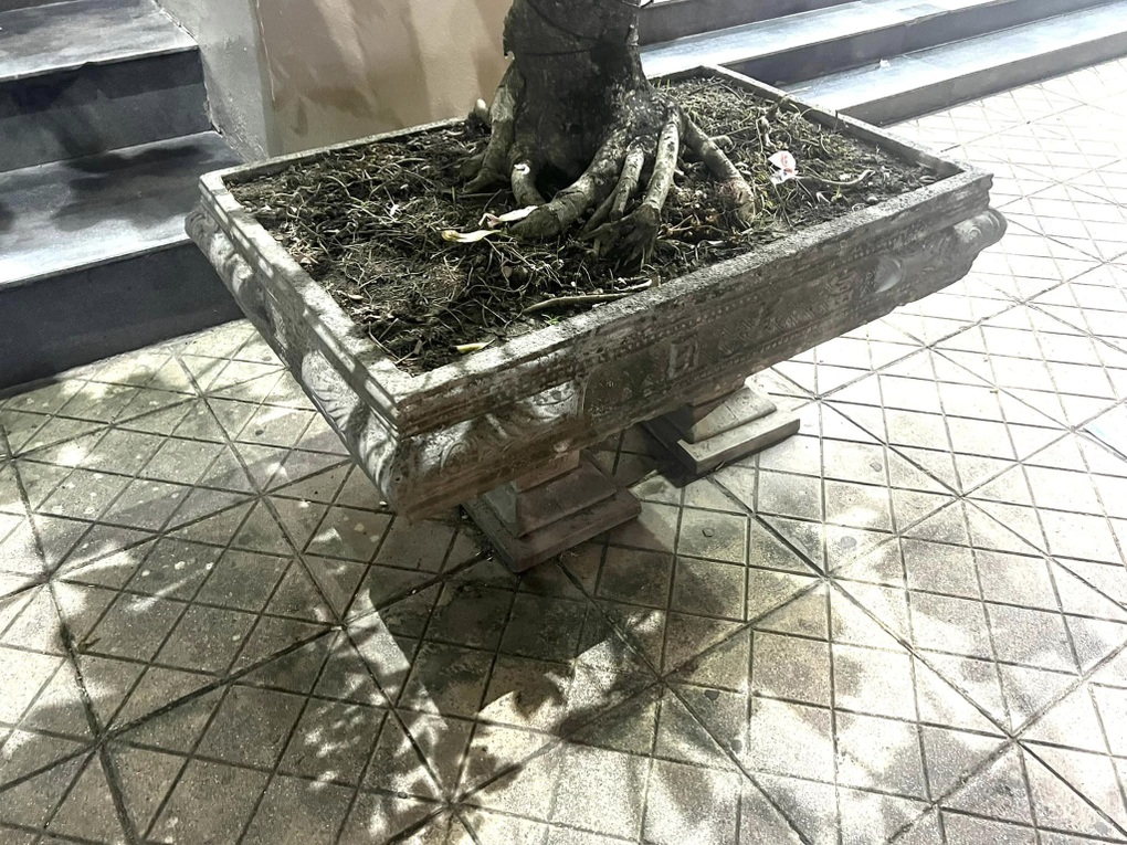 Vật thể bay liệng từ trên cao, dân chung cư ở Hà Nội nơm nớp lo... vỡ đầu - 2 Vật thể bay liệng từ trên cao, dân chung cư ở Hà Nội nơm nớp lo... vỡ đầu - 2