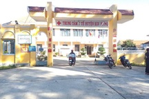 Đốt than sưởi ấm, cả nhà nhập viện, sản phụ tử vong