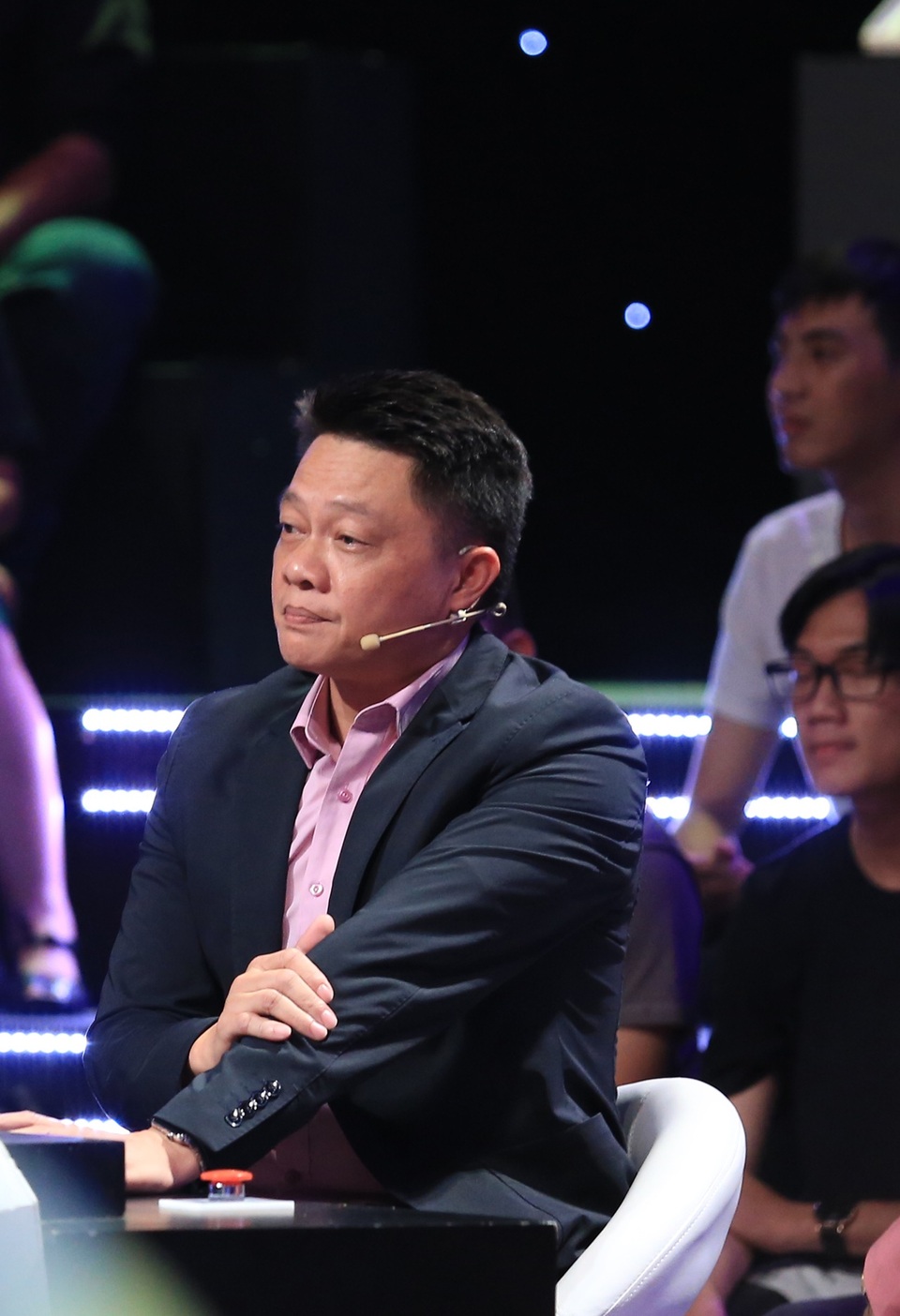 BTV Quang Minh bật khóc trên sóng truyền hình - 2 BTV Quang Minh bật khóc trên sóng truyền hình - 2