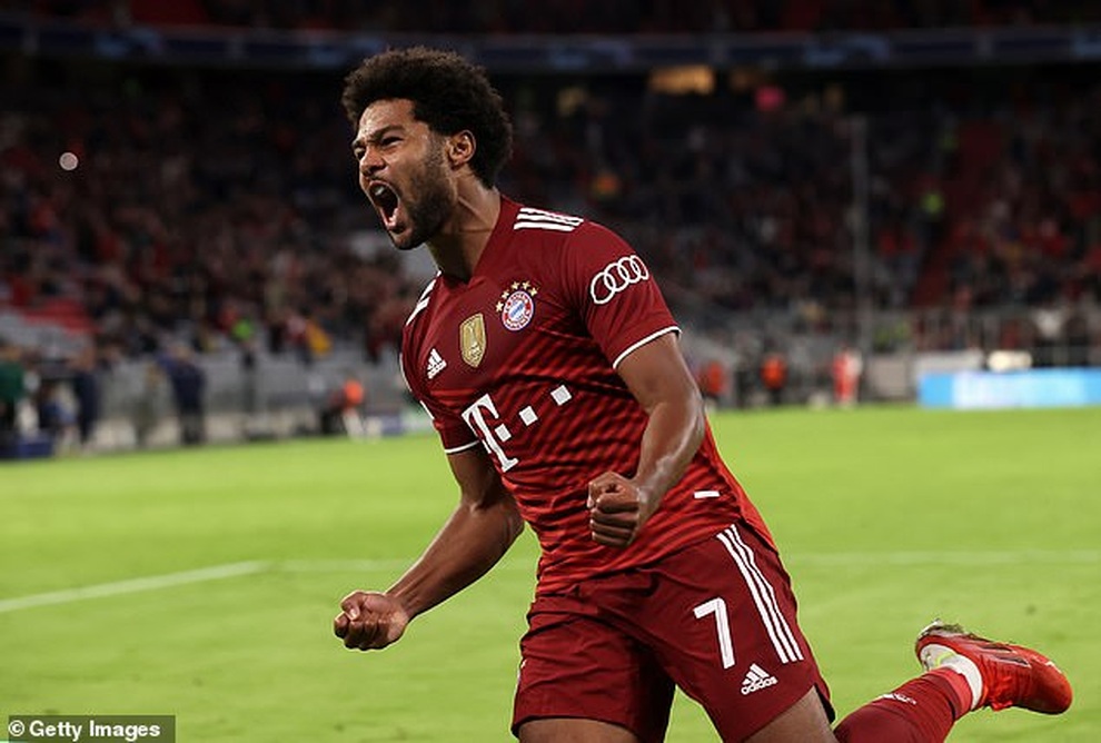 Barcelona thảm bại trước Benfica, Bayern Munich thắng 5 sao - 10 Barcelona thảm bại trước Benfica, Bayern Munich thắng 5 sao - 10