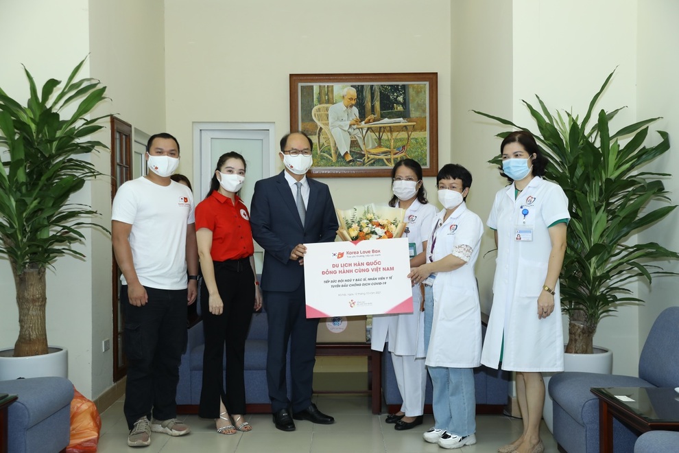 Tổng cục Du lịch Hàn Quốc tiếp sức đội ngũ y bác sĩ Việt Nam tuyến đầu chống dịch - 3 Tổng cục Du lịch Hàn Quốc tiếp sức đội ngũ y bác sĩ Việt Nam tuyến đầu chống dịch - 3