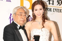 Tỷ phú nức tiếng Hồng Kông hò hẹn với 1000 cô gái, qua đời trong cô độc