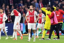 Ajax bị loại đau đớn: Bản anh hùng ca đượm màu buồn