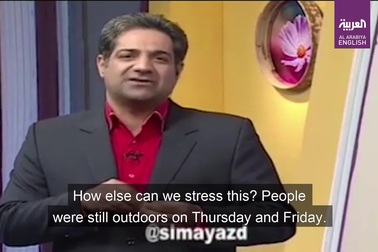 MC truyền hình Iran quỳ gối xin người dân ở trong nhà vì Covid-19