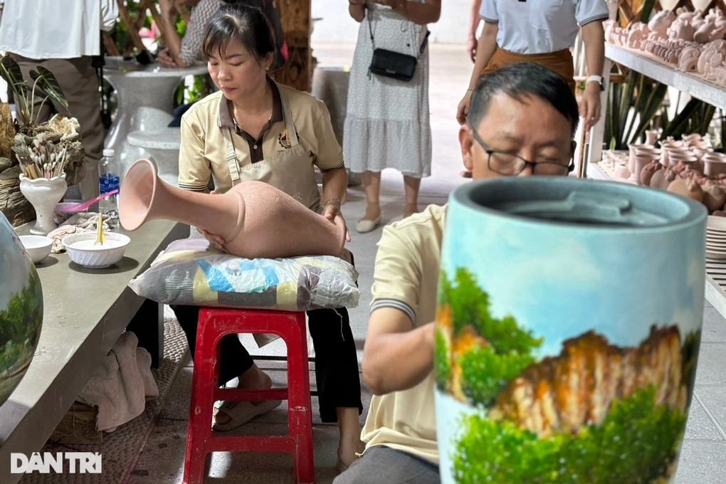 Nơi duy nhất ở Việt Nam có gốm định danh quốc tế - 2 Nơi duy nhất ở Việt Nam có gốm định danh quốc tế - 2