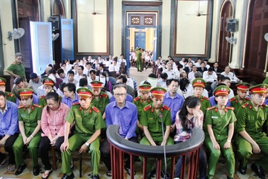 34 cán bộ Hải quan An Giang sắp hầu tòa