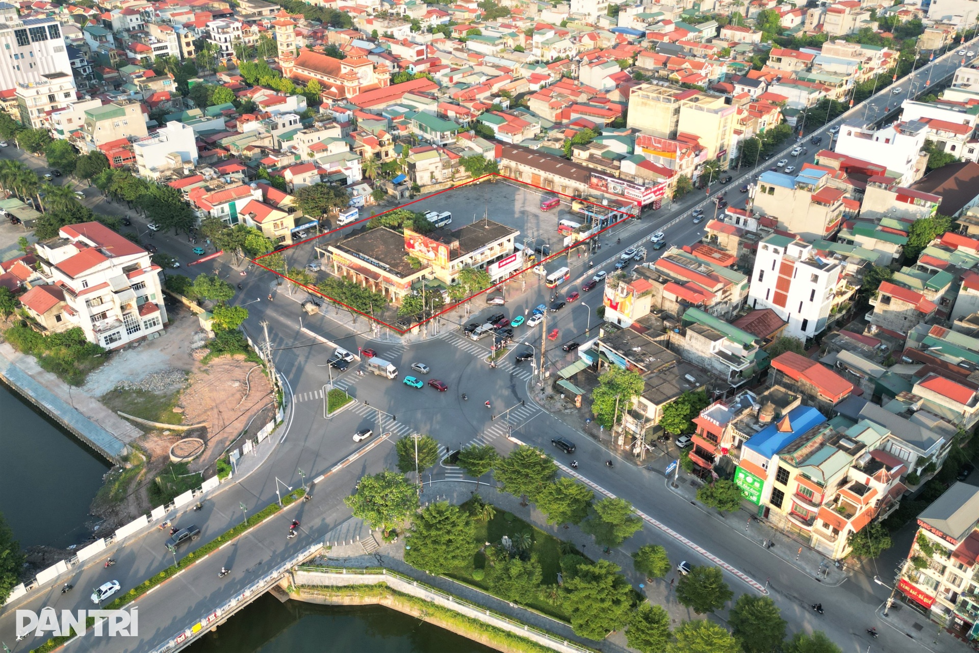 Khúc sông dài 1km có hai dự án 1.300 tỷ đồng - 12 Khúc sông dài 1km có hai dự án 1.300 tỷ đồng - 12